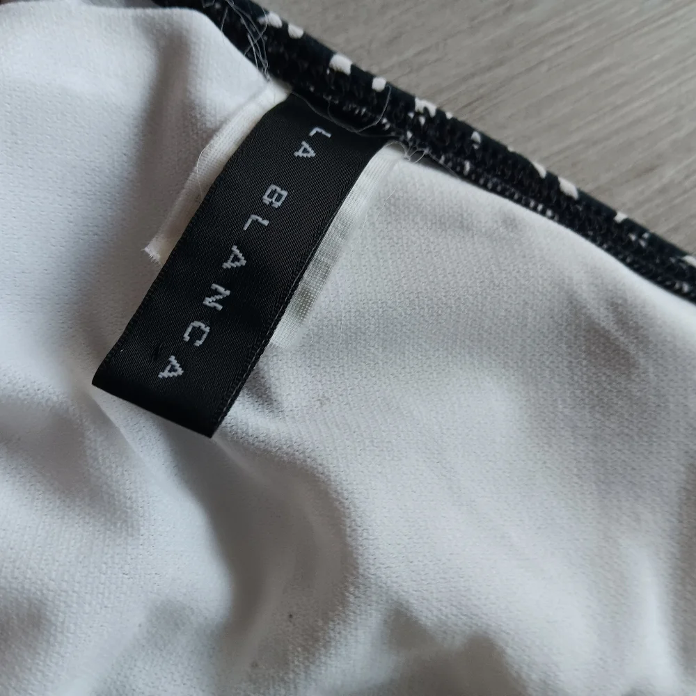 La Blanca Bikini Tie Halter Top Swim Skirt Black White Size 10 - Picture 16 of 16